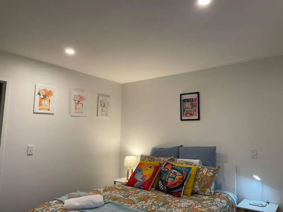 Cbd 2 Bedroom Parkside Living By Hagley With Free Parking Christchurch 0*,  New Zealand