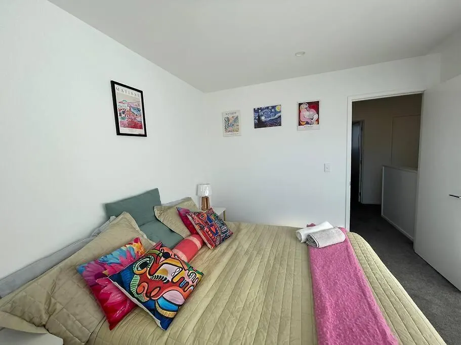 Cbd 2 Bedroom Parkside Living By Hagley With Free Parking Christchurch