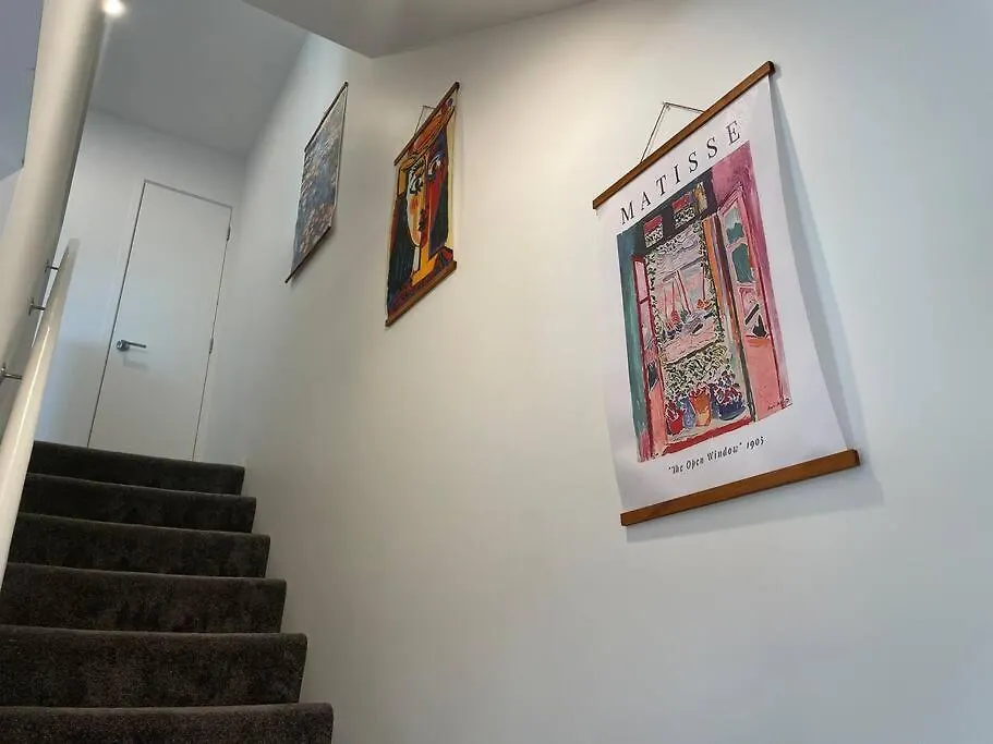 Holiday home Cbd 2 Bedroom Parkside Living By Hagley With Free Parking Christchurch New Zealand
