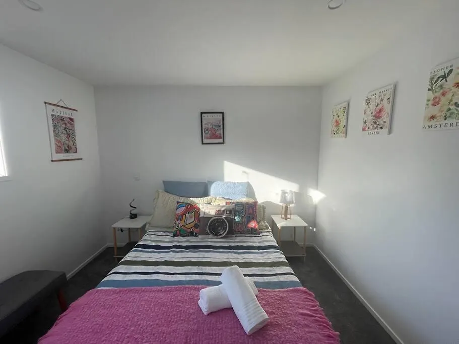Cbd 2 Bedroom Parkside Living By Hagley With Free Parking Christchurch 0*,  New Zealand