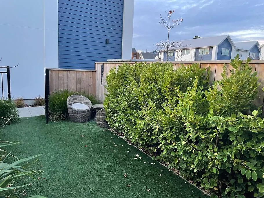 Cbd 2 Bedroom Parkside Living By Hagley With Free Parking Christchurch