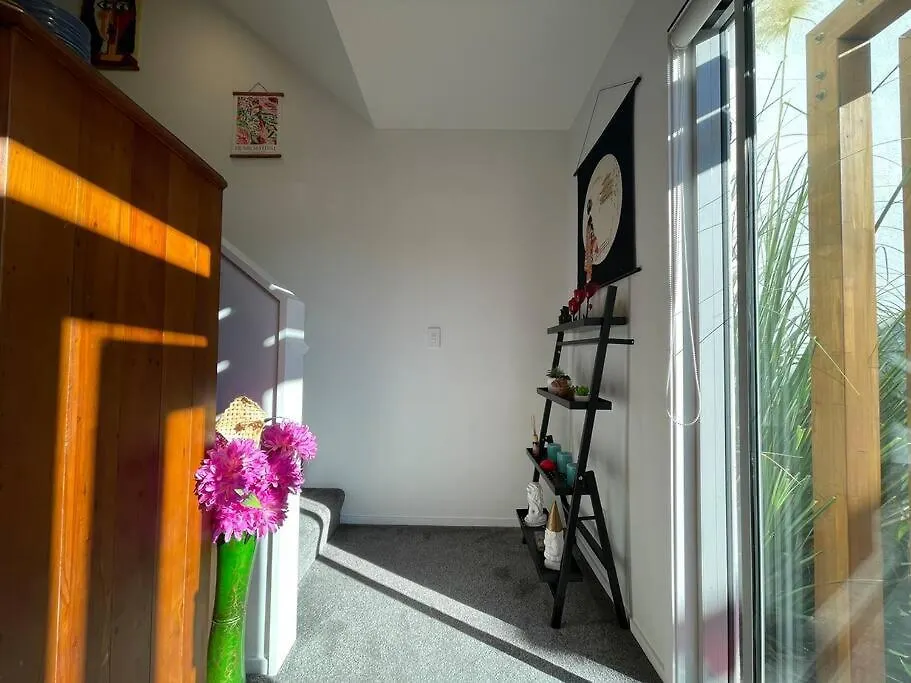 Cbd 2 Bedroom Parkside Living By Hagley With Free Parking Christchurch New Zealand