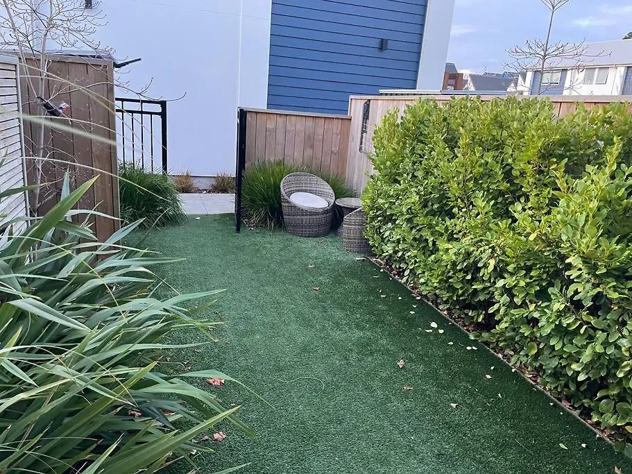 Cbd 2 Bedroom Parkside Living By Hagley With Free Parking Christchurch Holiday home